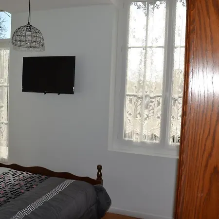 Domaine De Biscaye Bed and Breakfast Λούρδη